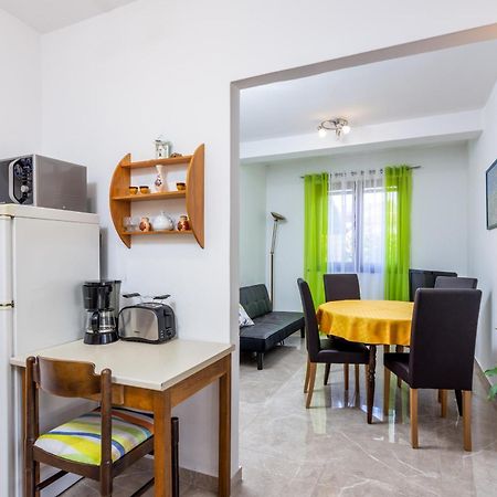 Apartments With A Parking Space Medulin - 7494 Chambre photo